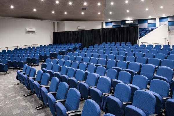 St Albans Auditorium Seat 4 FitMaxWzYwMCw2MDBd